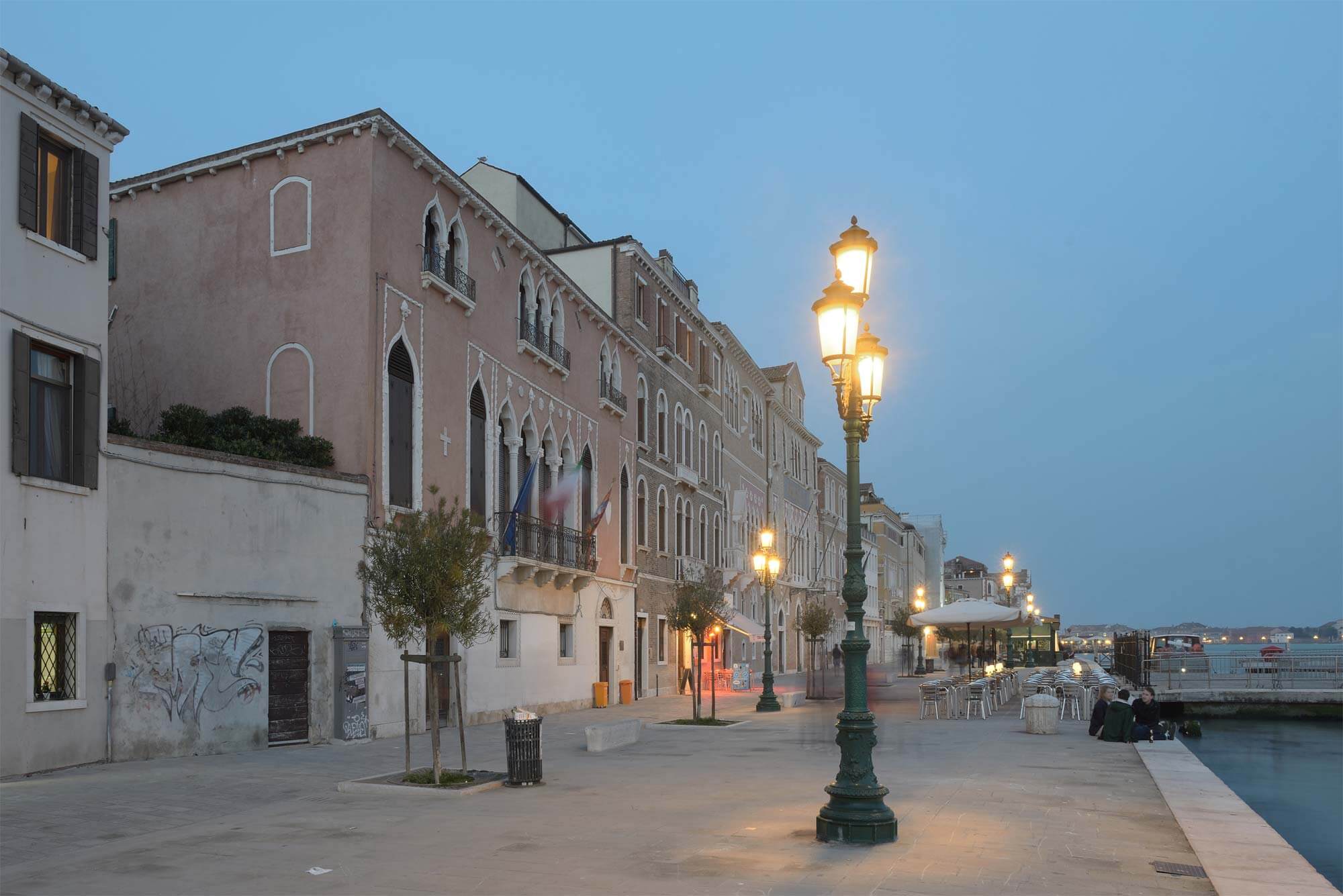 palazzo_cosulich_zattere_venezia_notte_1