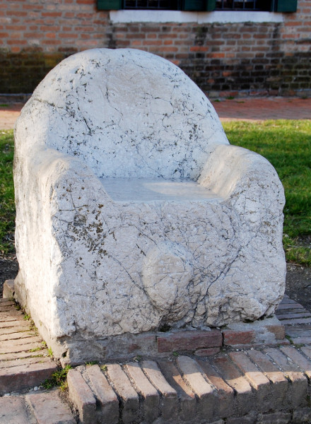 trono di attila torcello